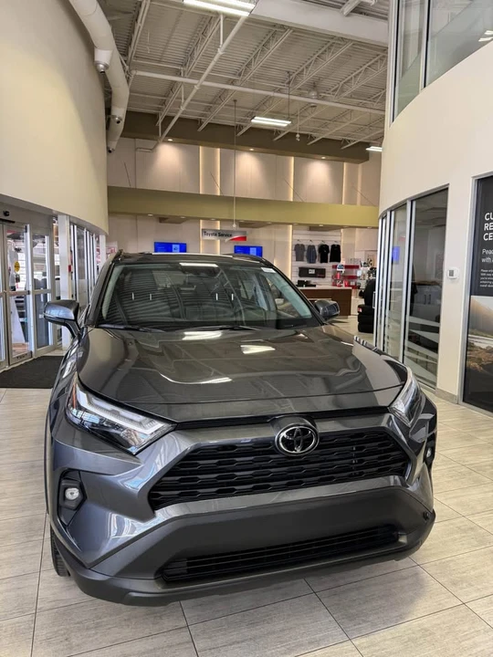 2025 Toyota RAV4 5th Gen - Image 2 of 7