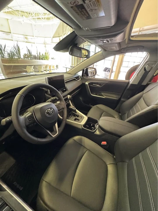 2025 Toyota RAV4 5th Gen - Image 4 of 7