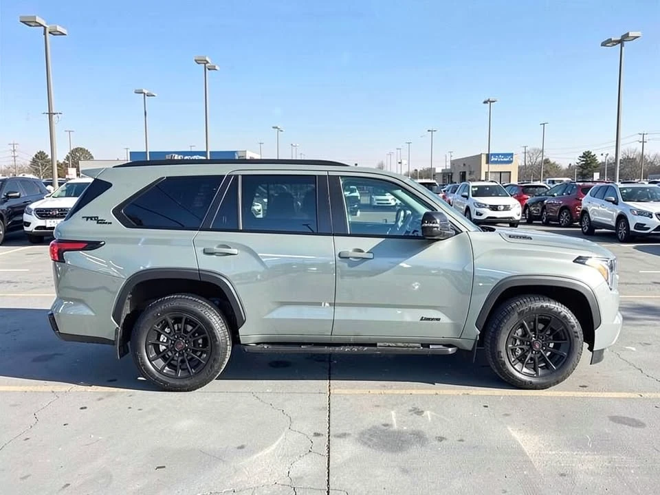 2025 Toyota Sequoia 3rd Gen - Image 5 of 12
