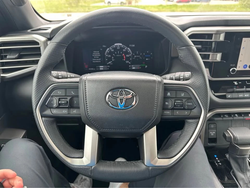 2025 Toyota Sequoia 3rd Gen - Image 14 of 17