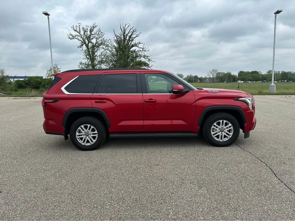 2025 Toyota Sequoia 3rd Gen - Image 4 of 17