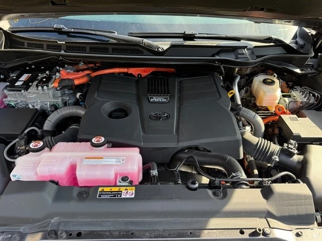 2025 Toyota Sequoia 3rd Gen - Image 9 of 12