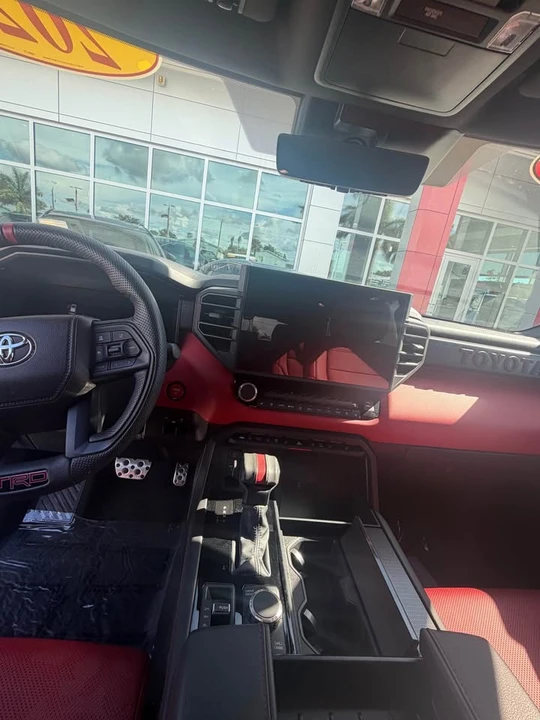 2025 Toyota Sequoia 3rd Gen - Image 15 of 17