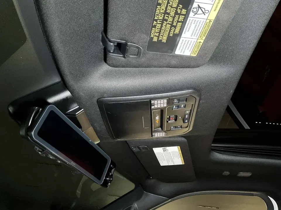 2025 Toyota Sequoia 3rd Gen - Image 16 of 19