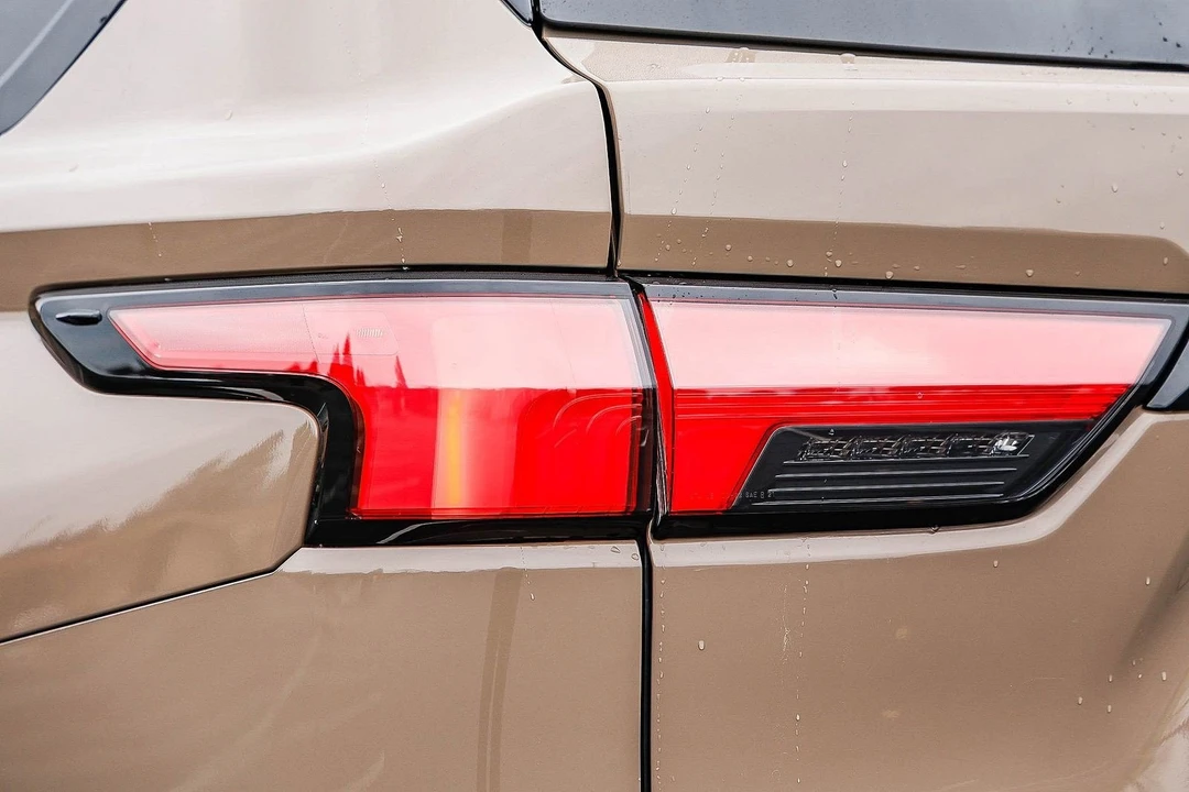2025 Toyota Sequoia 3rd Gen - Image 8 of 12