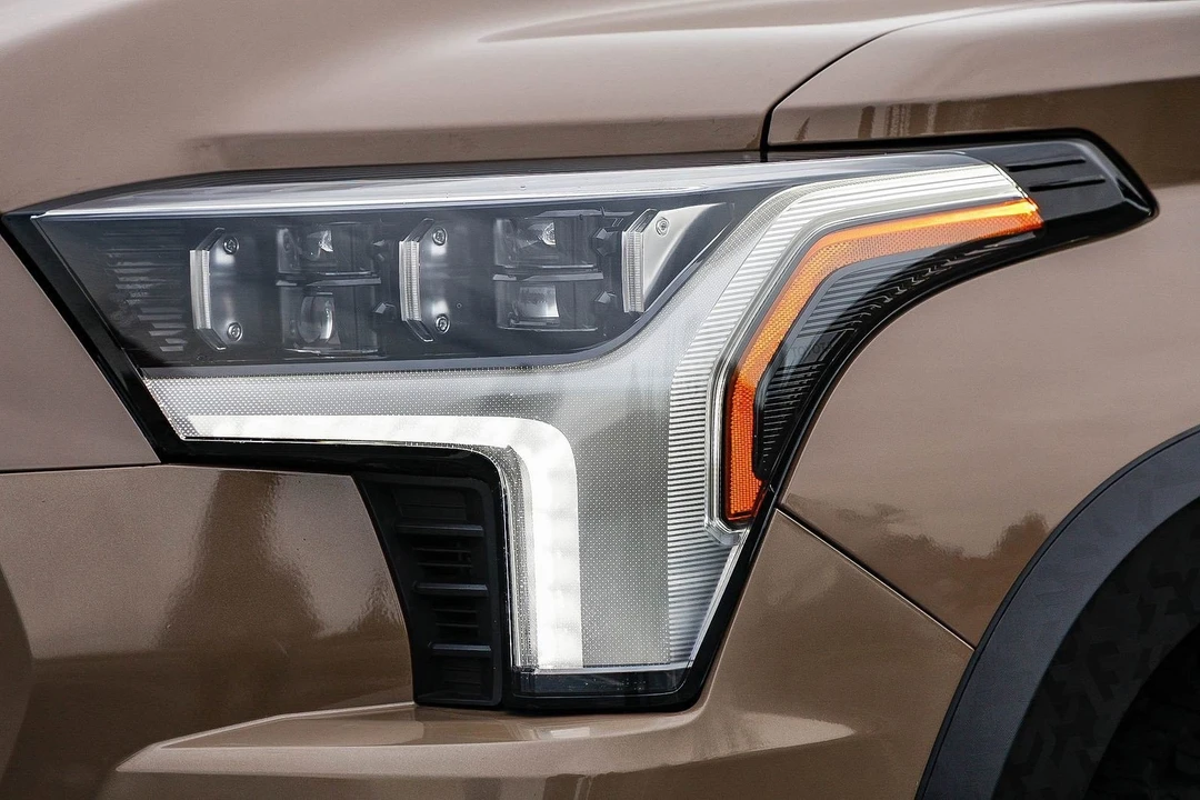 2025 Toyota Sequoia 3rd Gen - Image 7 of 12