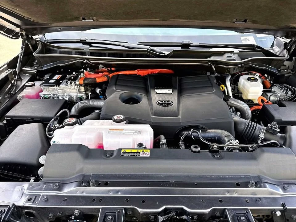 2025 Toyota Sequoia 3rd Gen - Image 11 of 19