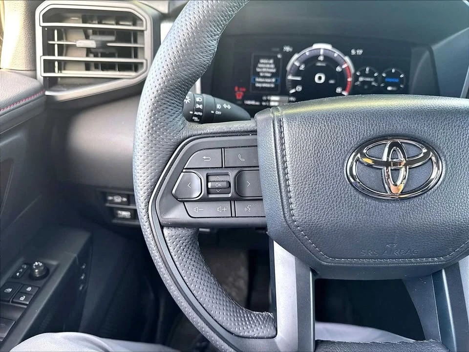 2025 Toyota Sequoia 3rd Gen - Image 18 of 19