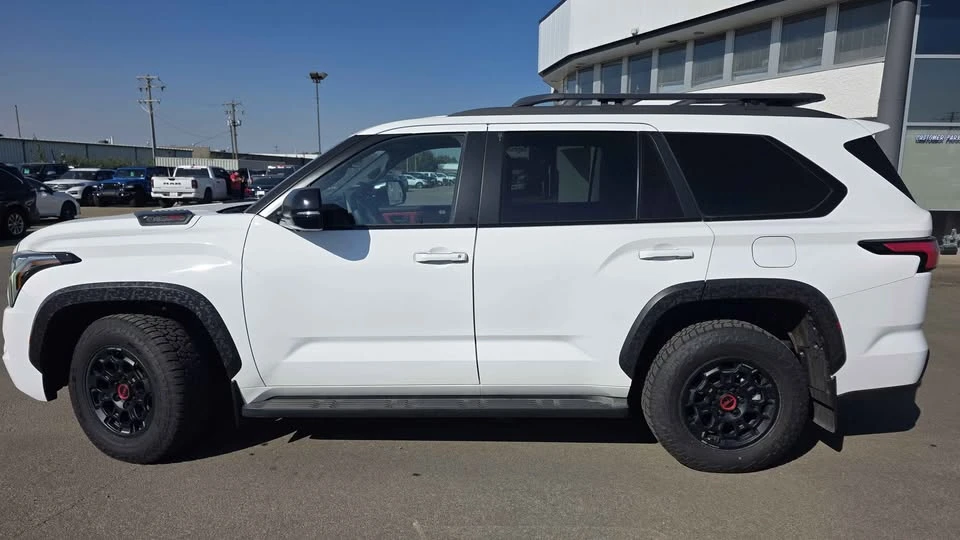 2025 Toyota Sequoia 3rd Gen - Image 5 of 8