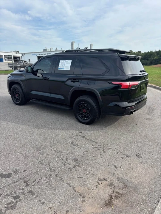 2025 Toyota Sequoia 3rd Gen - Image 5 of 10