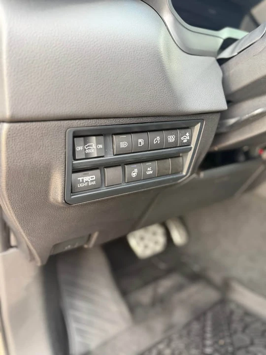 2025 Toyota Sequoia 3rd Gen - Image 11 of 15
