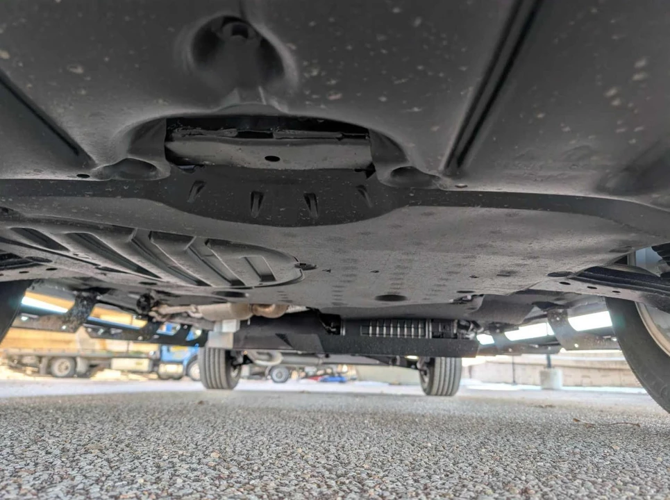 2025 Toyota Sienna 4th Gen - Image 17 of 21