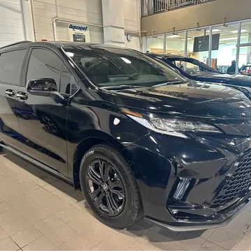 2025 Toyota Sienna XSE