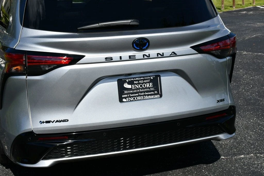 2025 Toyota Sienna 4th Gen - Image 12 of 12