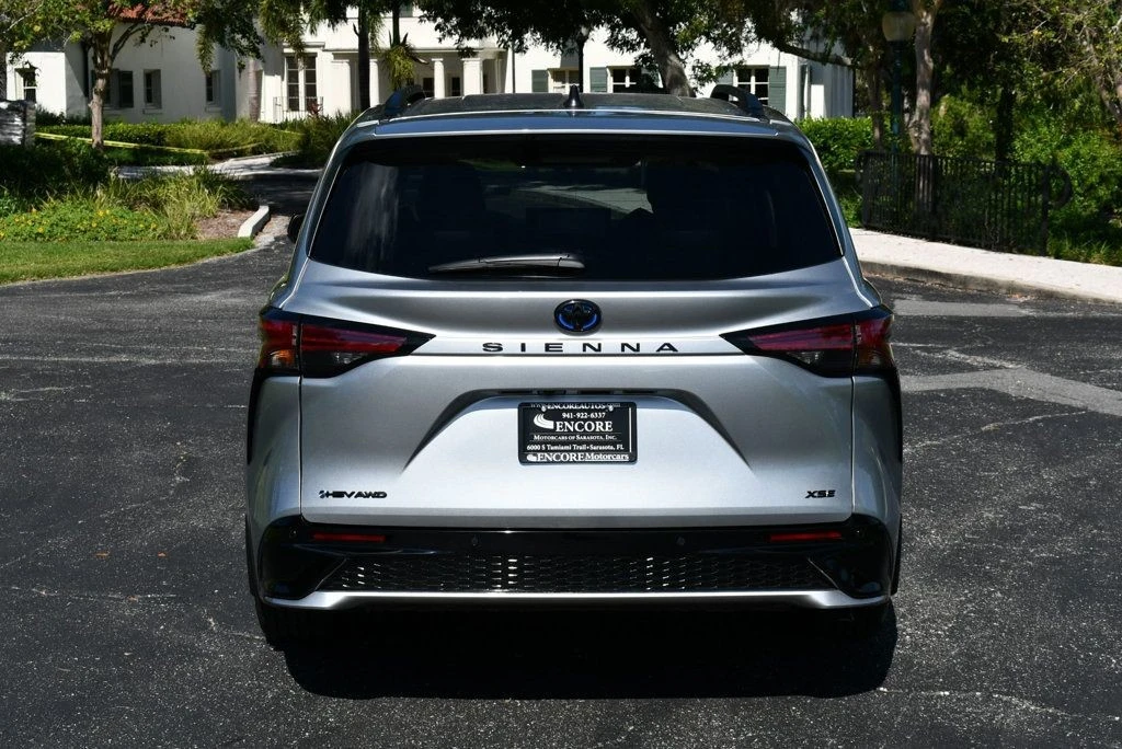 2025 Toyota Sienna 4th Gen - Image 6 of 12