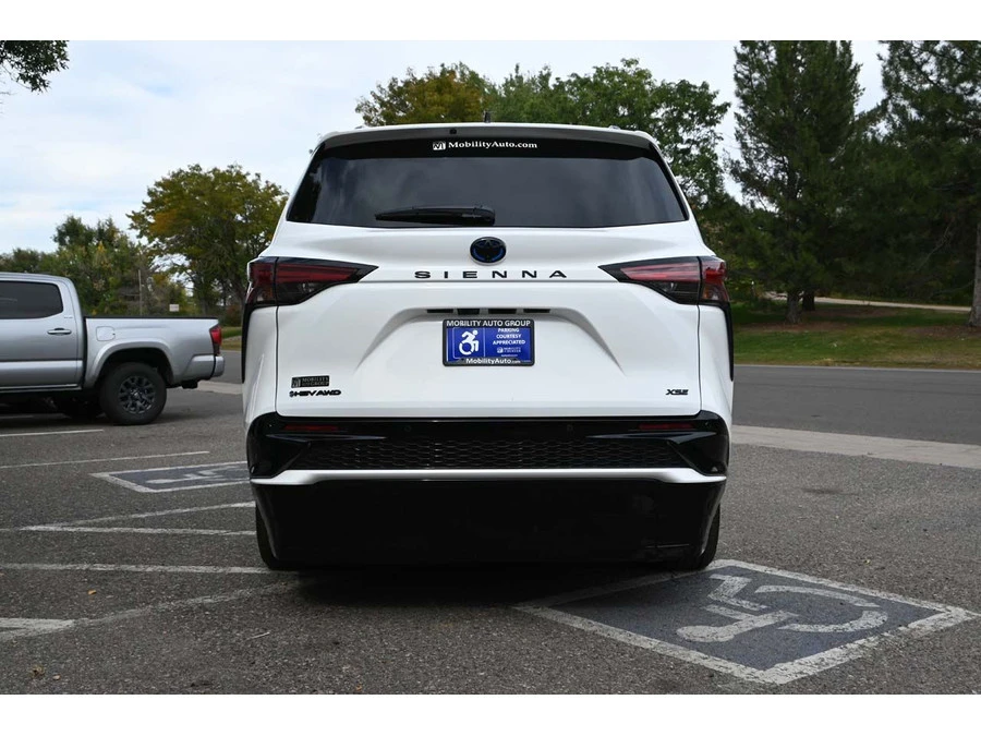 2025 Toyota Sienna 4th Gen - Image 7 of 21