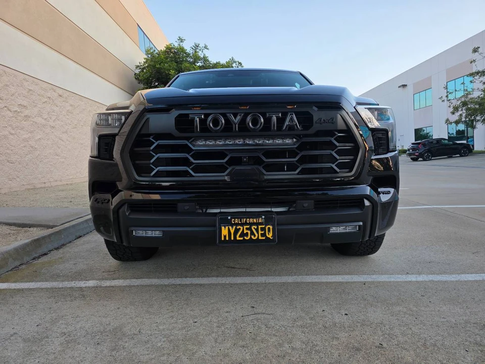 2025 Toyota Sequoia 3rd Gen - Image 8 of 10