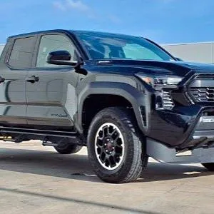 2025 Toyota Tacoma TRD Off-Road Hybrid