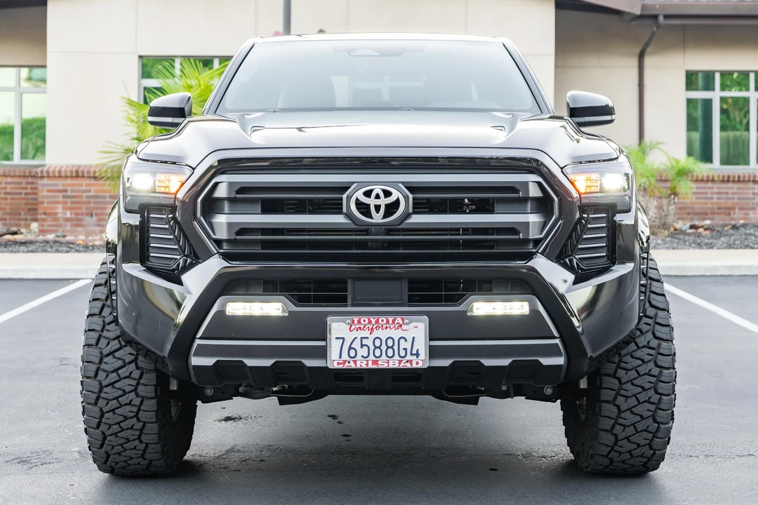 2025 Toyota Tacoma 4th Gen - Image 6 of 31
