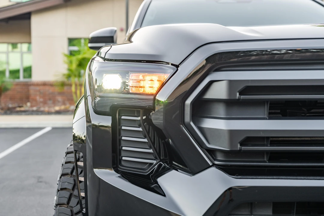 2025 Toyota Tacoma 4th Gen - Image 11 of 31