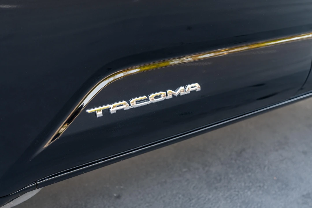2025 Toyota Tacoma 4th Gen - Image 15 of 31