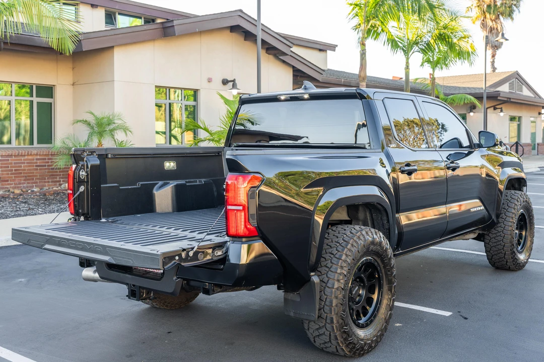 2025 Toyota Tacoma 4th Gen - Image 29 of 31