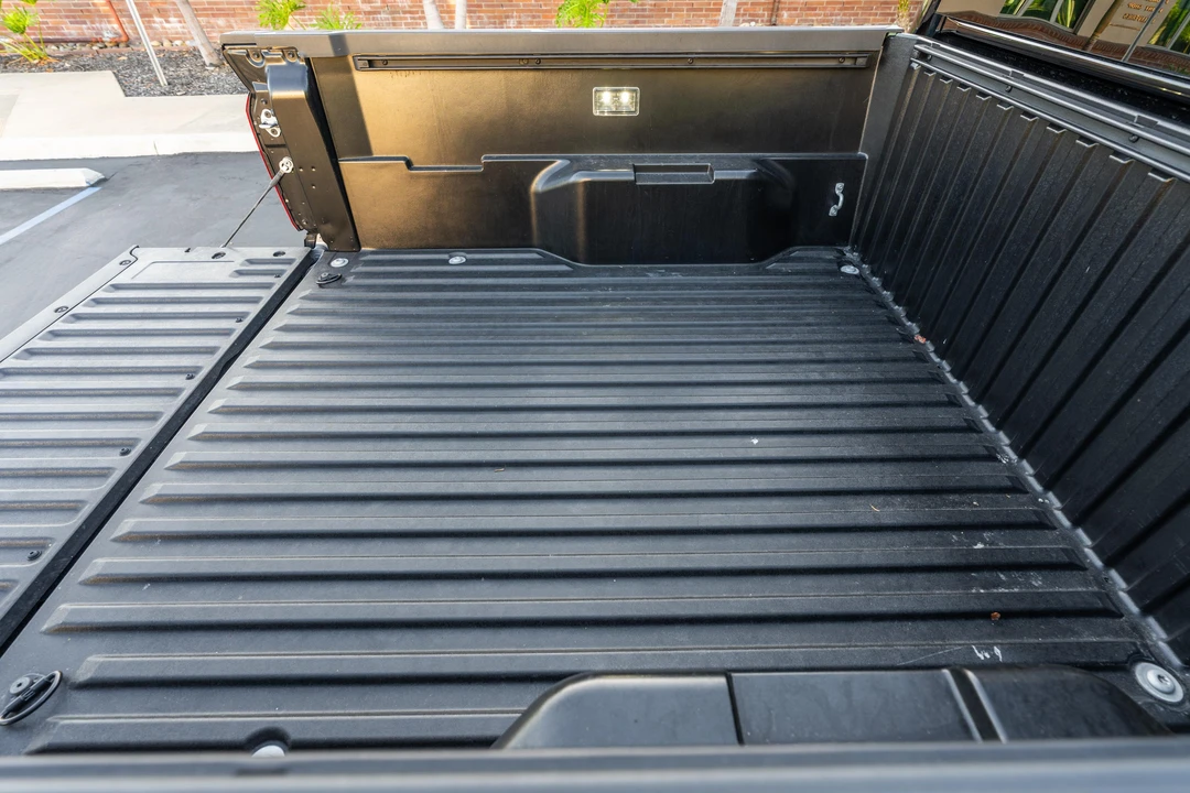 2025 Toyota Tacoma 4th Gen - Image 26 of 31