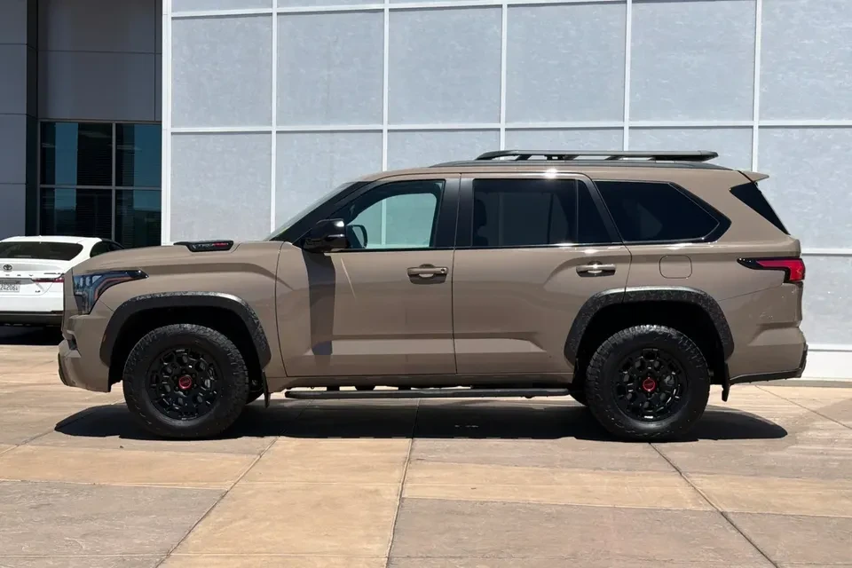 2025 Toyota Sequoia 3rd Gen - Image 9 of 13