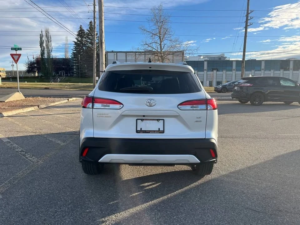 2025 Toyota Corolla Cross - Image 7 of 11