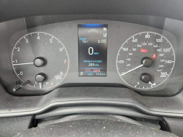 2025 Toyota Corolla Cross - Image 14 of 20