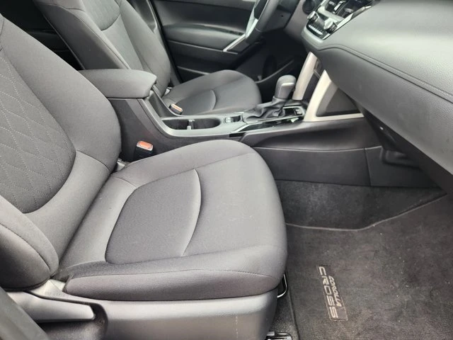 2025 Toyota Corolla Cross - Image 13 of 20