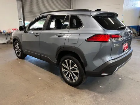 2025 Toyota Corolla Cross - Image 4 of 20