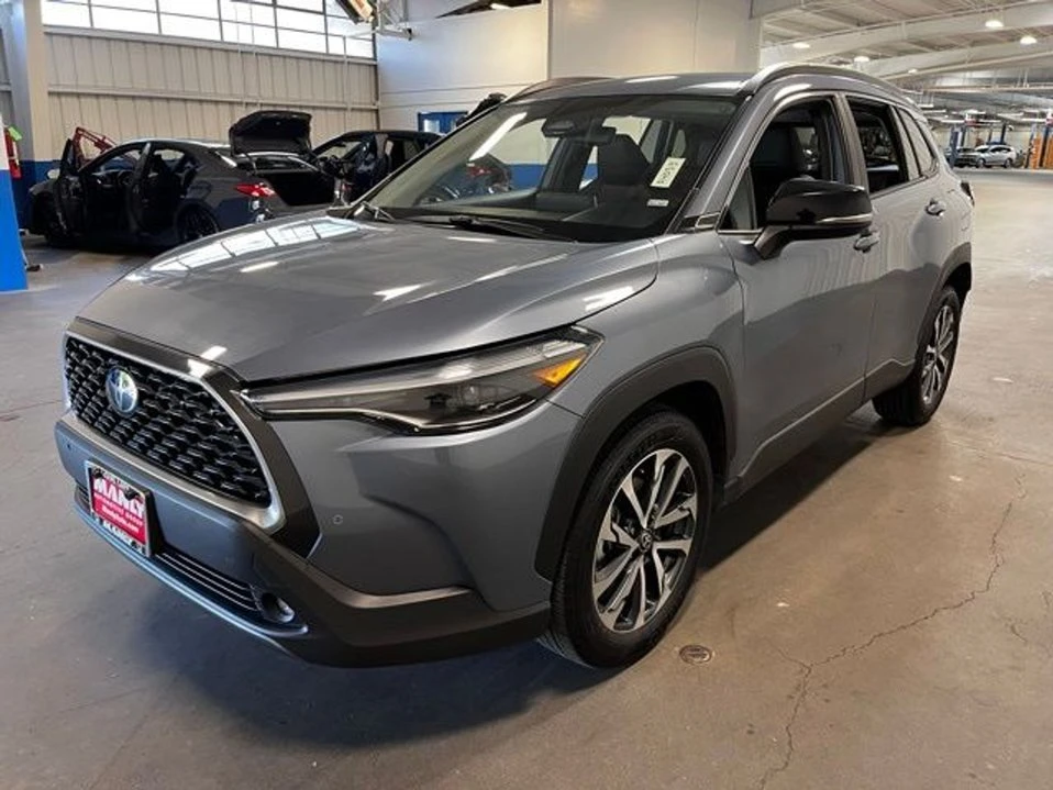 2025 Toyota Corolla Cross - Image 6 of 20