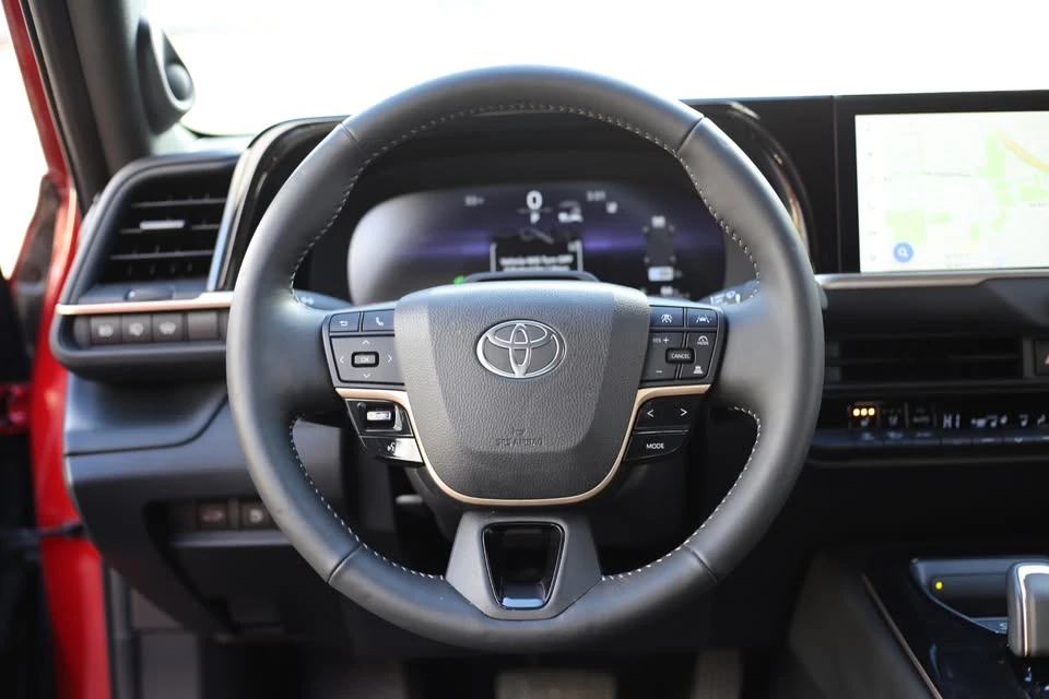 2025 Toyota Crown 16th Gen - Image 10 of 20