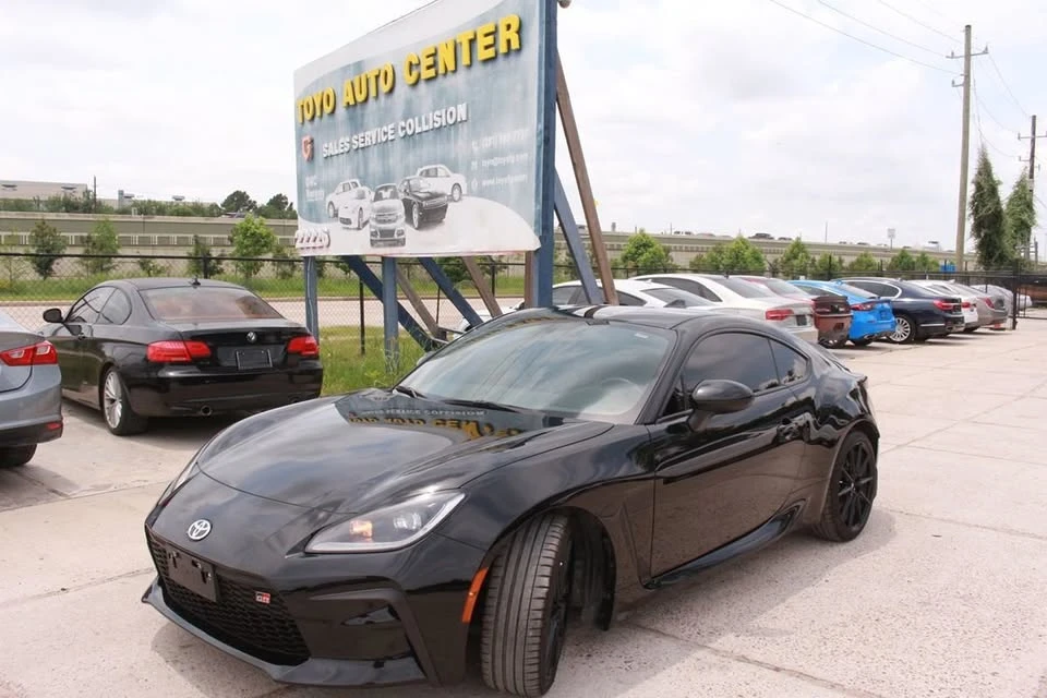 2025 Toyota GR86 2nd Gen - Image 3 of 20