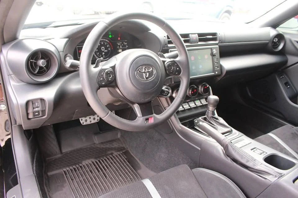 2025 Toyota GR86 2nd Gen - Image 13 of 20