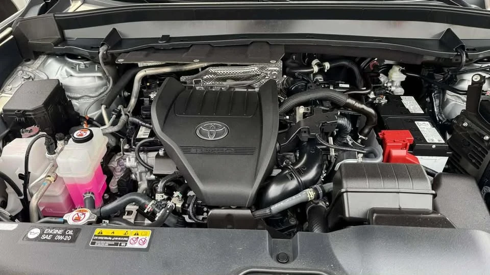 2025 Toyota Highlander - Image 4 of 4