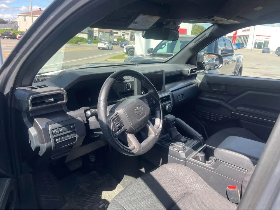 2025 Toyota Corolla - Image 5 of 6