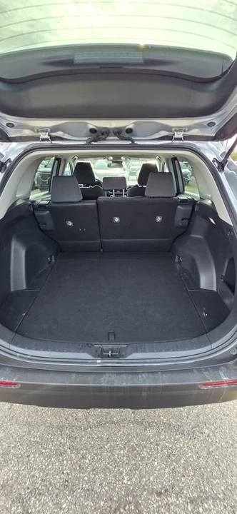 2025 Toyota RAV4 5th Gen - Image 9 of 10