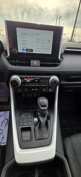 2025 Toyota RAV4 5th Gen - Image 10 of 10