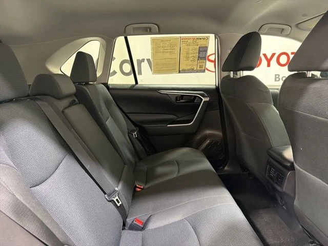 2025 Toyota RAV4 5th Gen - Image 15 of 20