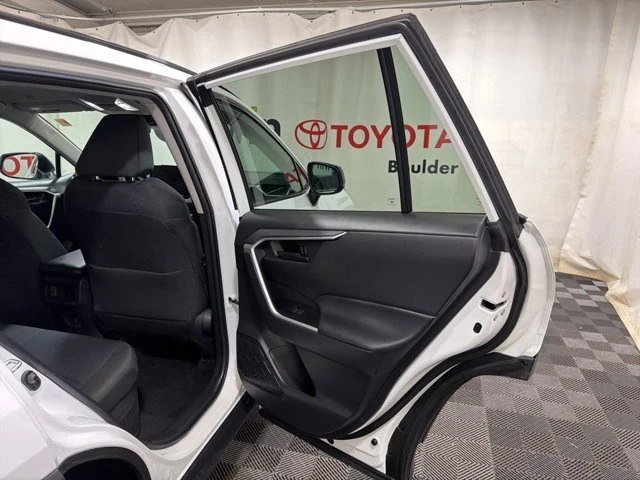 2025 Toyota RAV4 5th Gen - Image 13 of 20