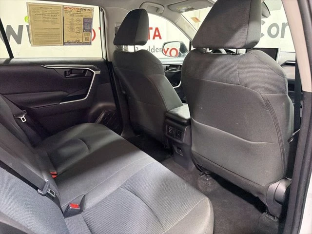 2025 Toyota RAV4 5th Gen - Image 14 of 20