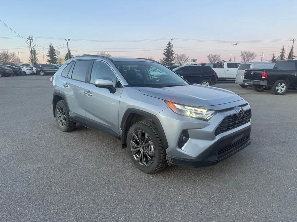 2025 Toyota RAV4 5th Gen - Image 3 of 13
