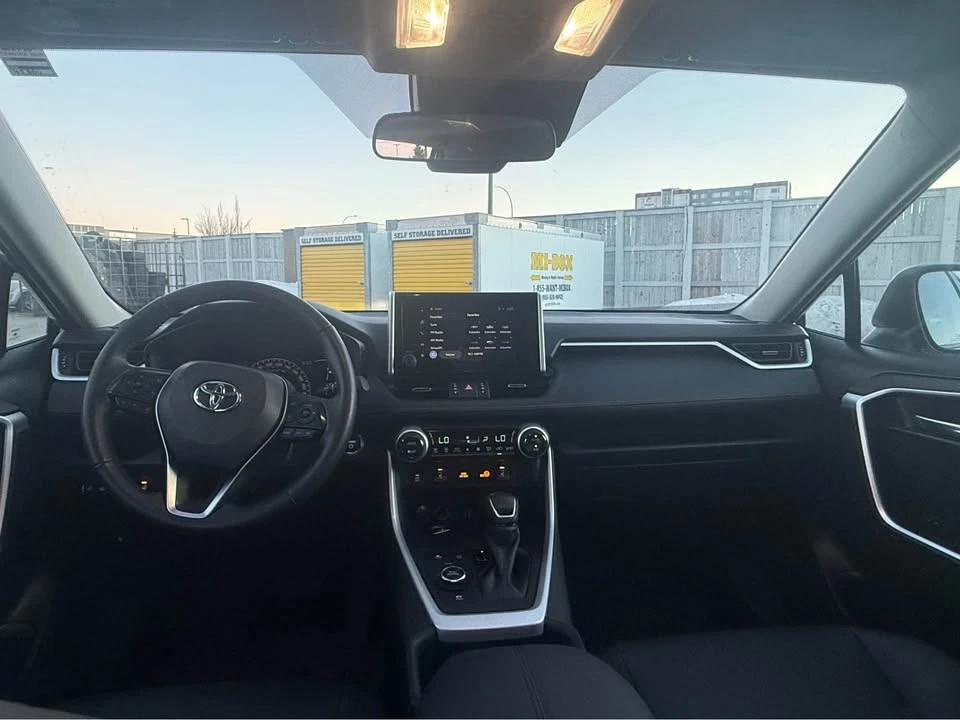 2025 Toyota RAV4 5th Gen - Image 9 of 13
