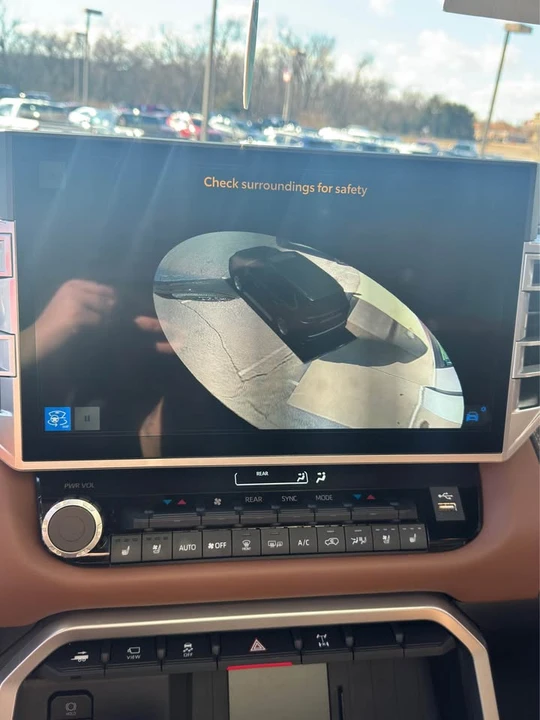2025 Toyota Sequoia 3rd Gen - Image 18 of 20