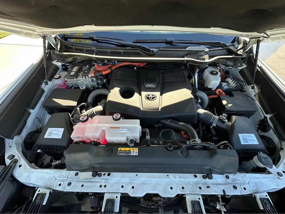 2025 Toyota Sequoia 3rd Gen - Image 17 of 20