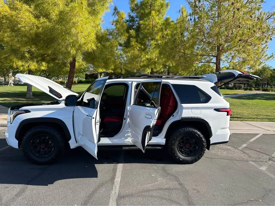 2025 Toyota Sequoia 3rd Gen - Image 15 of 20