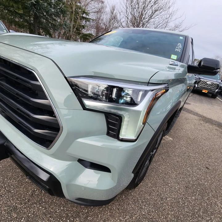 2025 Toyota Sequoia 3rd Gen - Image 14 of 15