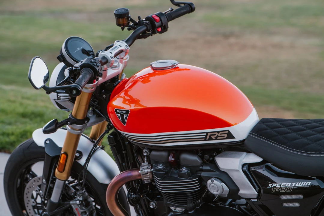 2025 Triumph Speed Twin 1200 - Image 17 of 31
